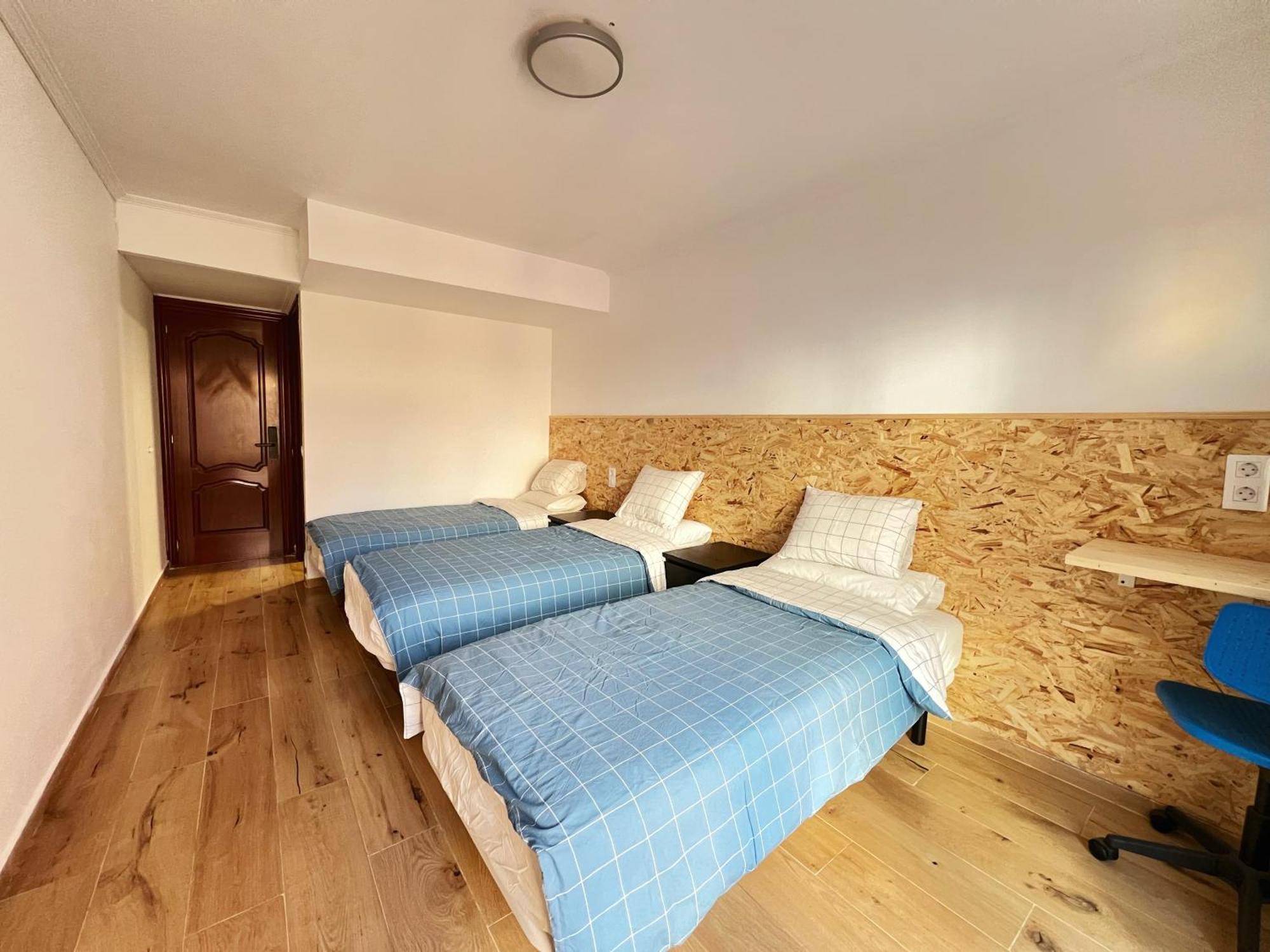 Fudodo舒适3 Beds Hotel L'Hospitalet de Llobregat Exterior photo
